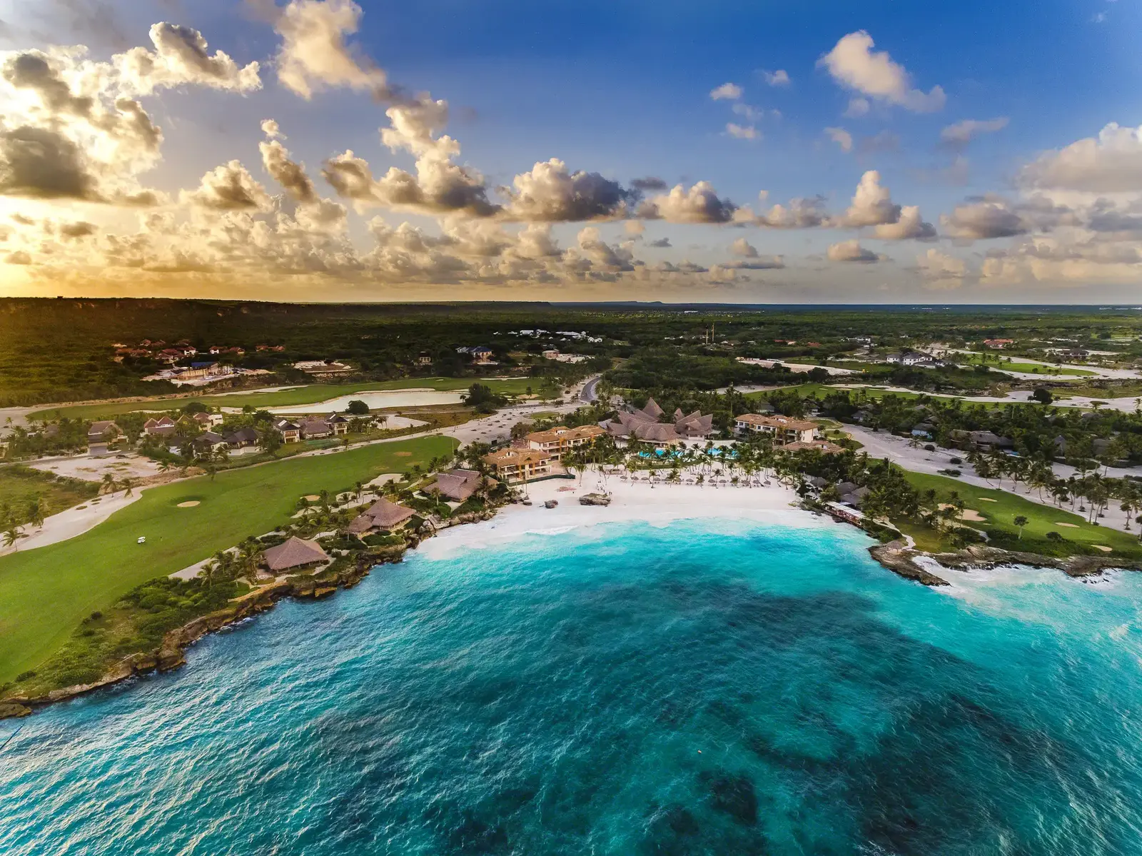 Vista aérea de la costa de Cap Cana, Punta Cana